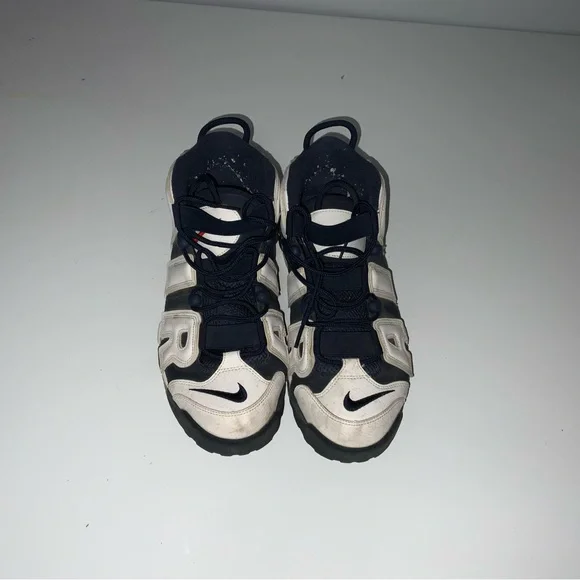 Nike Men's Black and White Air Athletic Shoes - Picture 2 of 5